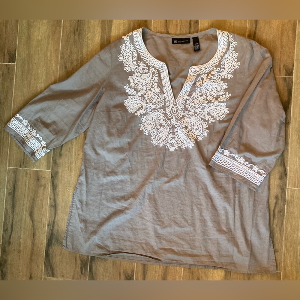 Women’s Embroidered blouse 16W INC